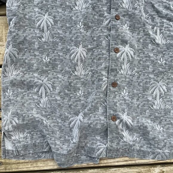 ** Tommy Bahama 100% silk leaf palm tree embossed gray Button Up shirt Large - Picture 2 of 9